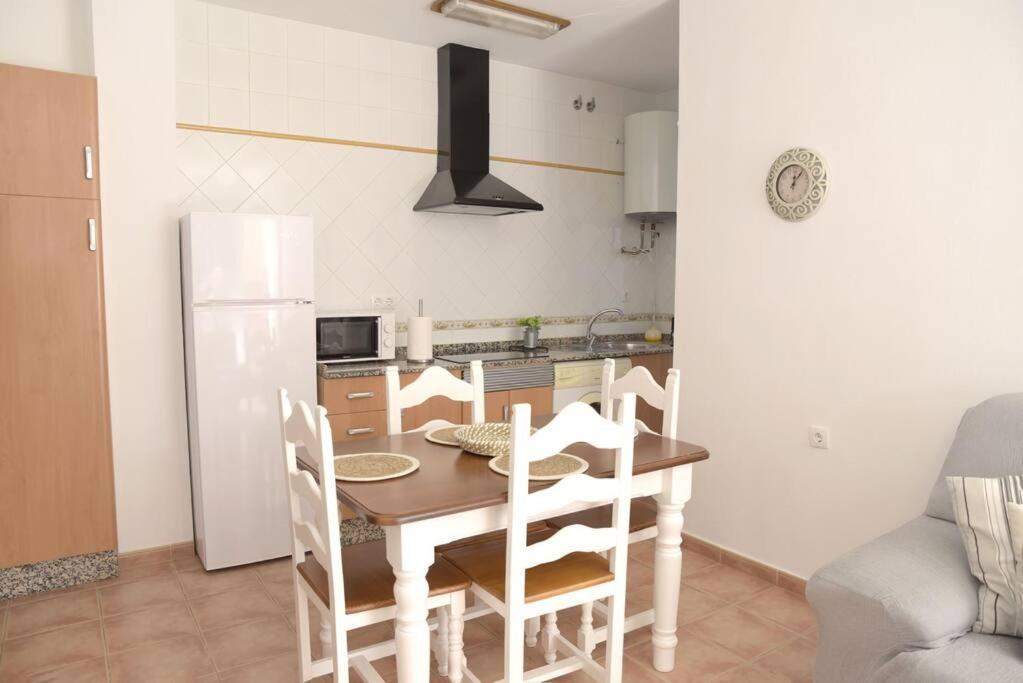 Apartamento Elena - Solo Familias Y Parejas Conil De La Frontera Buitenkant foto