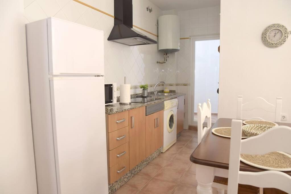 Apartamento Elena - Solo Familias Y Parejas Conil De La Frontera Buitenkant foto