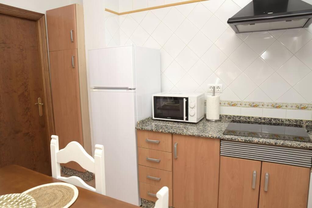Apartamento Elena - Solo Familias Y Parejas Conil De La Frontera Buitenkant foto