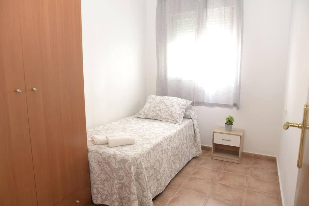 Apartamento Elena - Solo Familias Y Parejas Conil De La Frontera Buitenkant foto