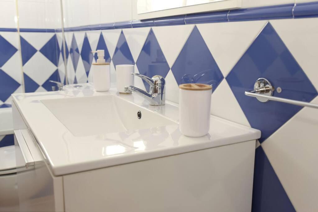 Apartamento Elena - Solo Familias Y Parejas Conil De La Frontera Buitenkant foto