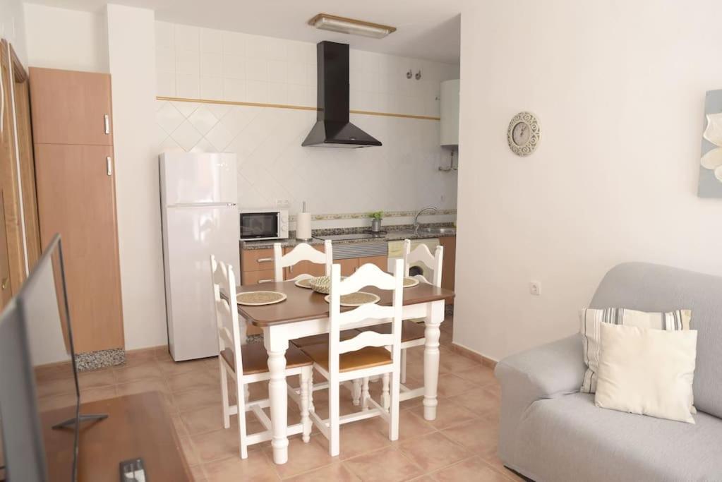 Apartamento Elena - Solo Familias Y Parejas Conil De La Frontera Buitenkant foto